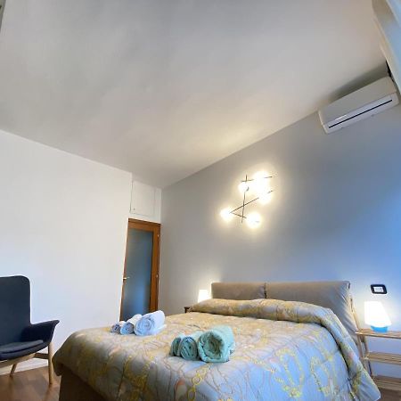 Stylish Apartment In Como Downtown Екстериор снимка