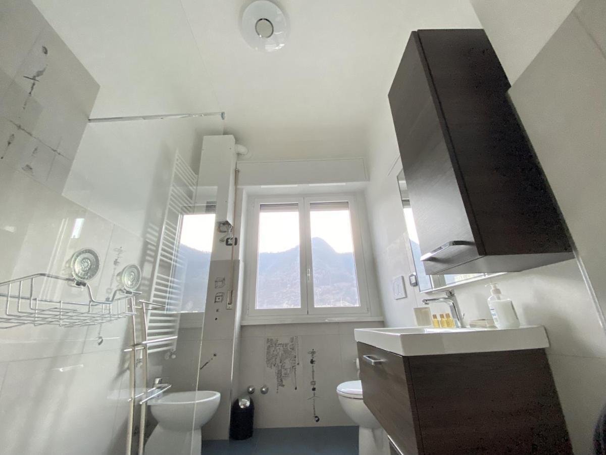 Stylish Apartment In Como Downtown Екстериор снимка