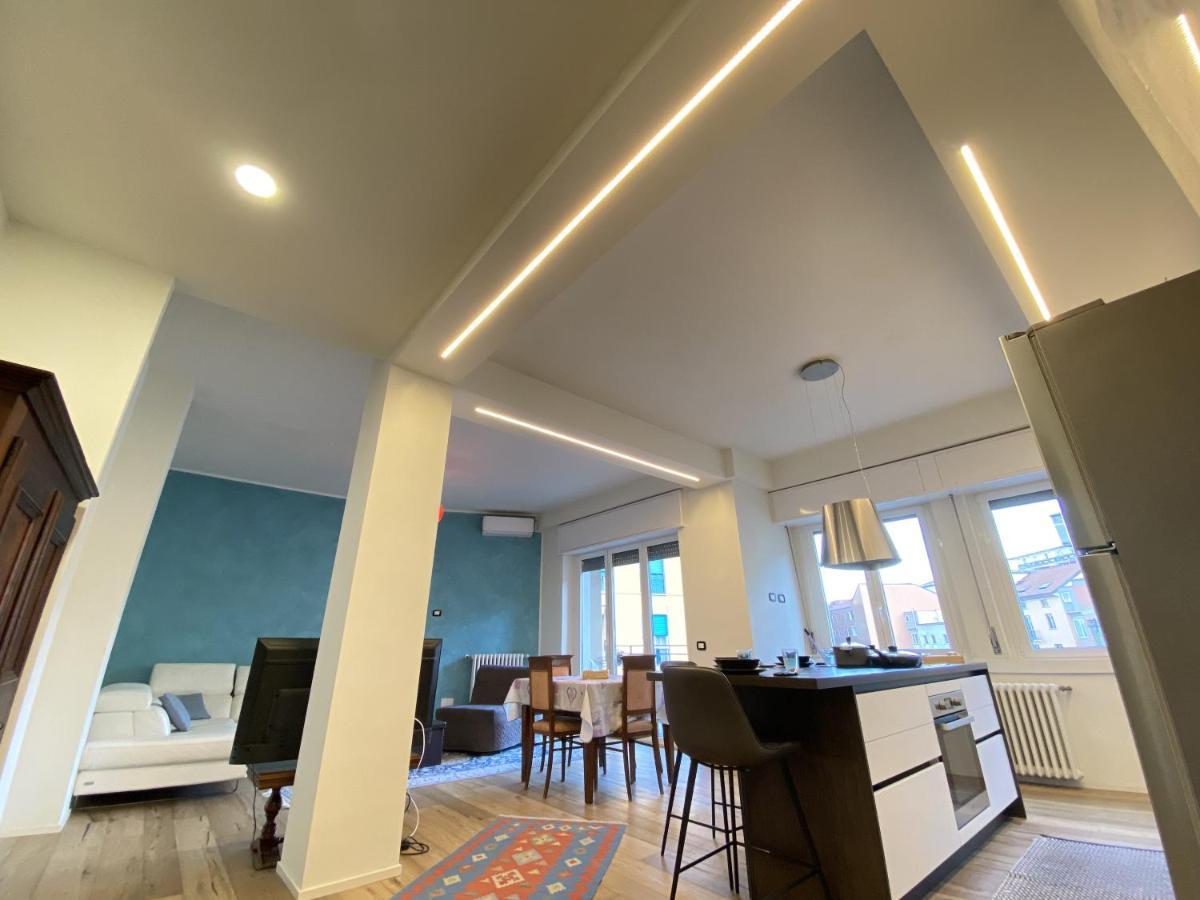 Stylish Apartment In Como Downtown Екстериор снимка