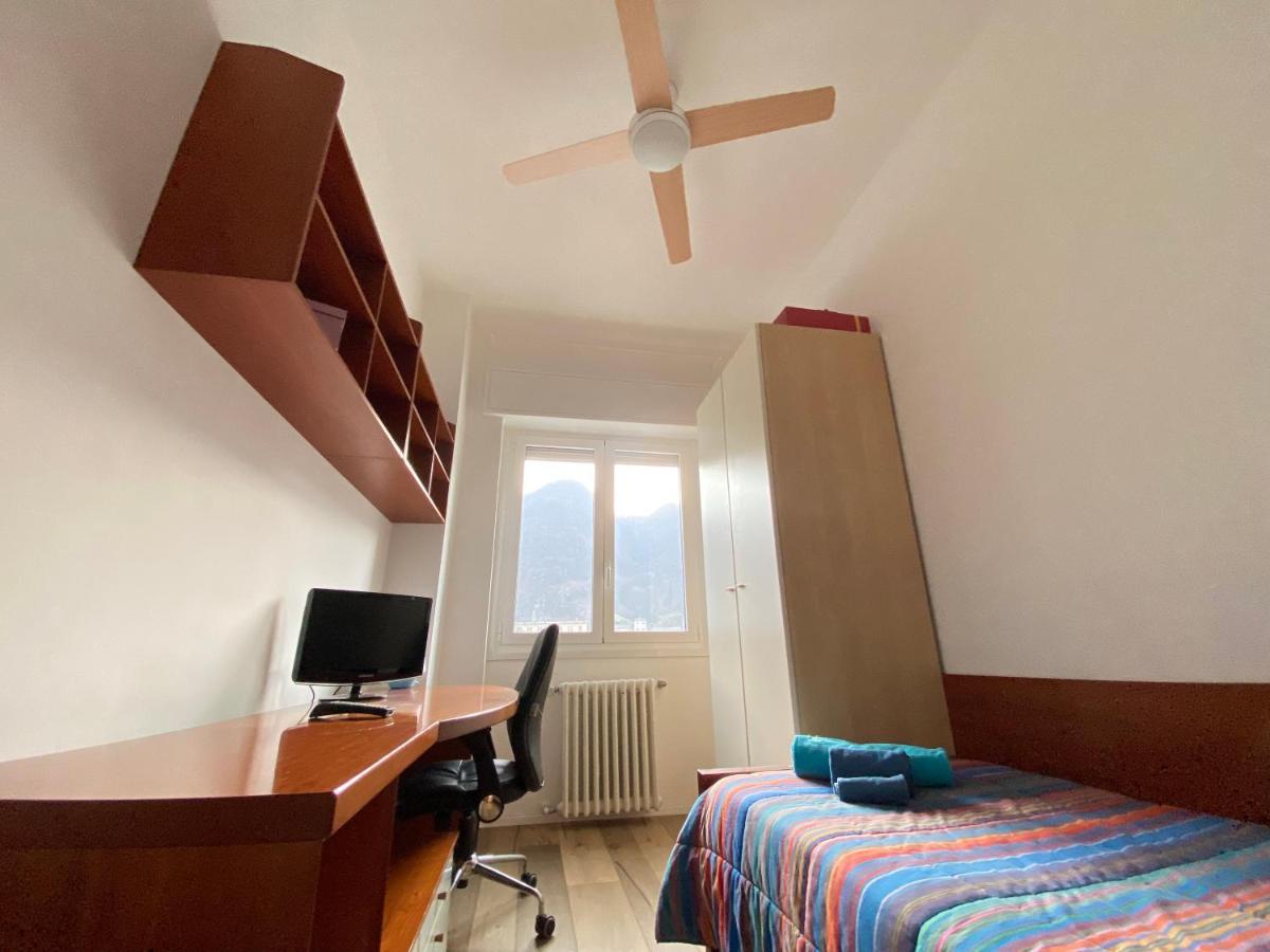 Stylish Apartment In Como Downtown Екстериор снимка